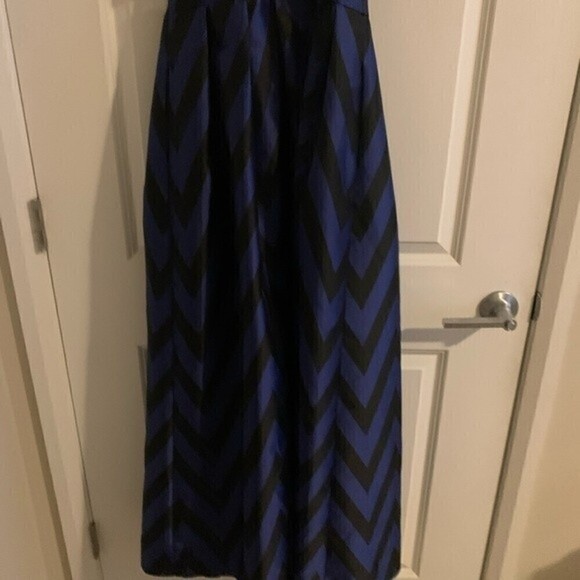 BESTY & Adam Formal Evening Gown - Picture 7 of 9